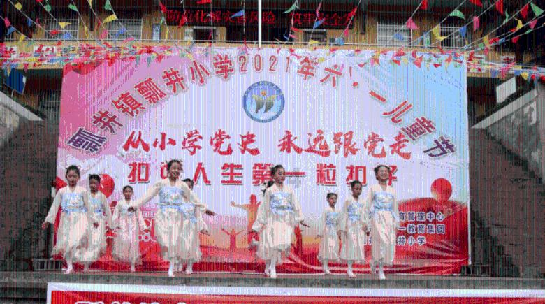 凤翔区政协委员：要加大新品研发，巩固西凤酒龙头地位和金字招牌